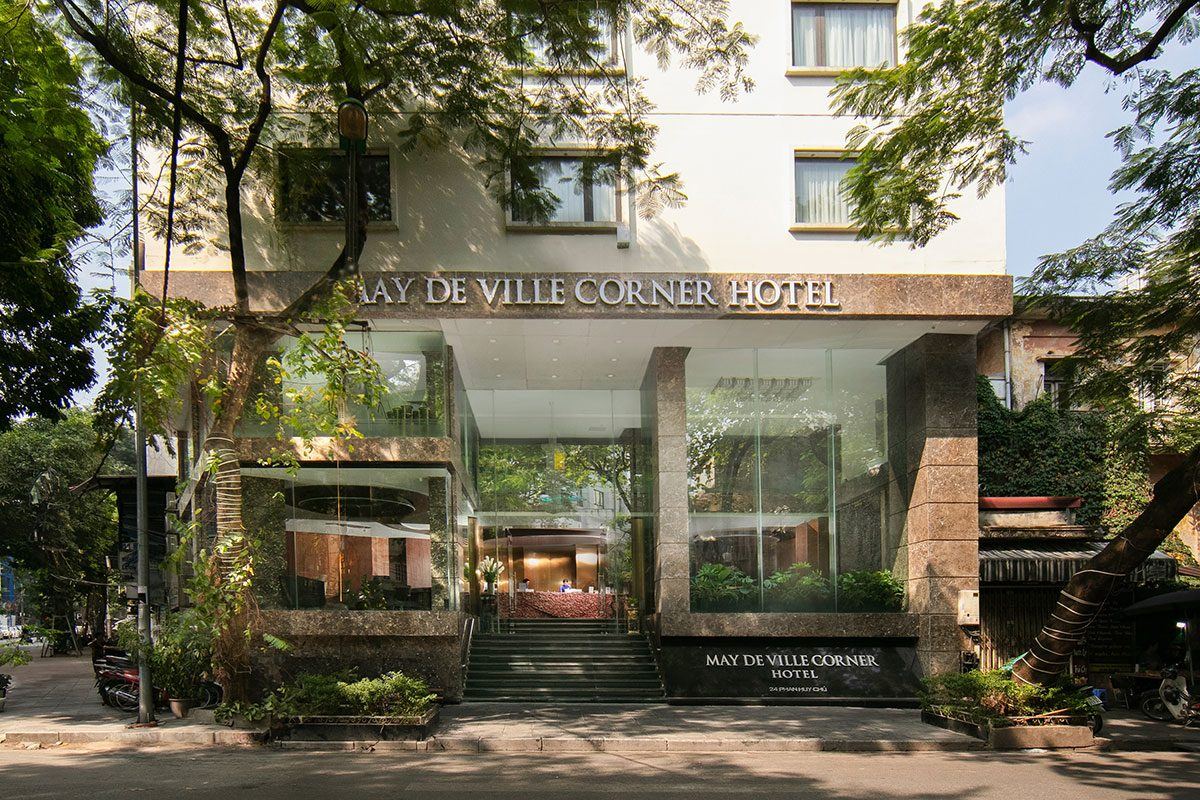 MAY DE VILLE Corner Hotel